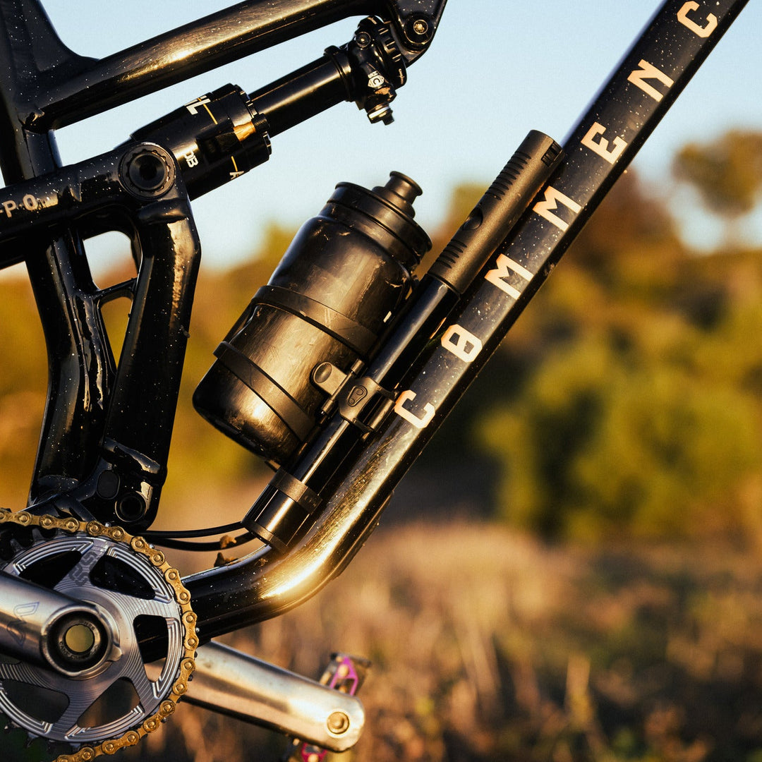 Klic HV Hand Pump with Plug Tool | Crankbrothers